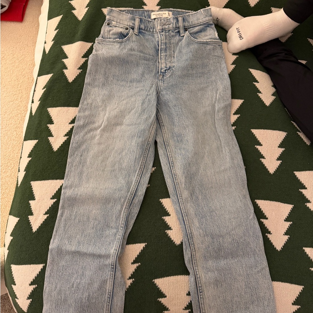 Abercrombie 90’s Straight Jeans